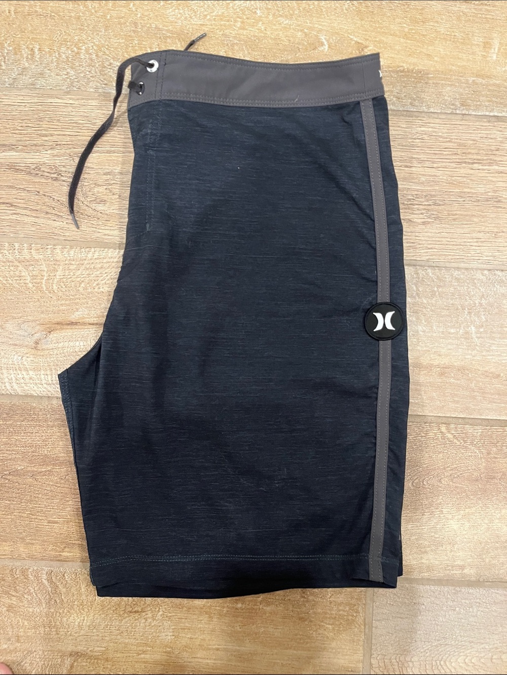 🖤 Hurley | Size 34 | Black & Charcoal American Flag Design Phantom Swim Shorts - Picture 4 of 4